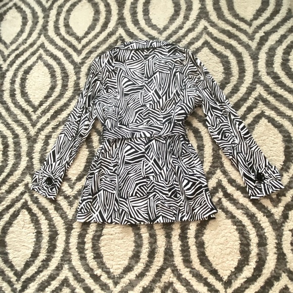 Rue21 XL Blk/Wh Jacket - Picture 2 of 9